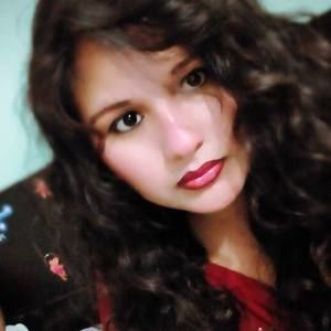 Meet your Posher, Hilary